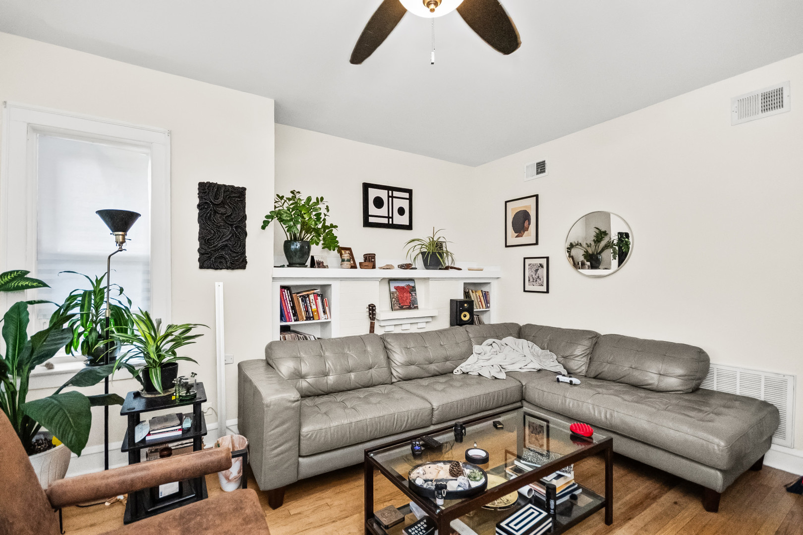 7605 S Calumet Avenue Property Photo 3