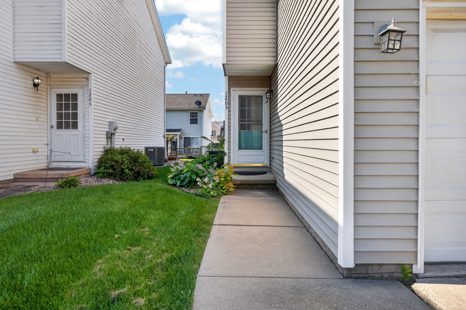 1203 Riviera Drive Property Photo 2