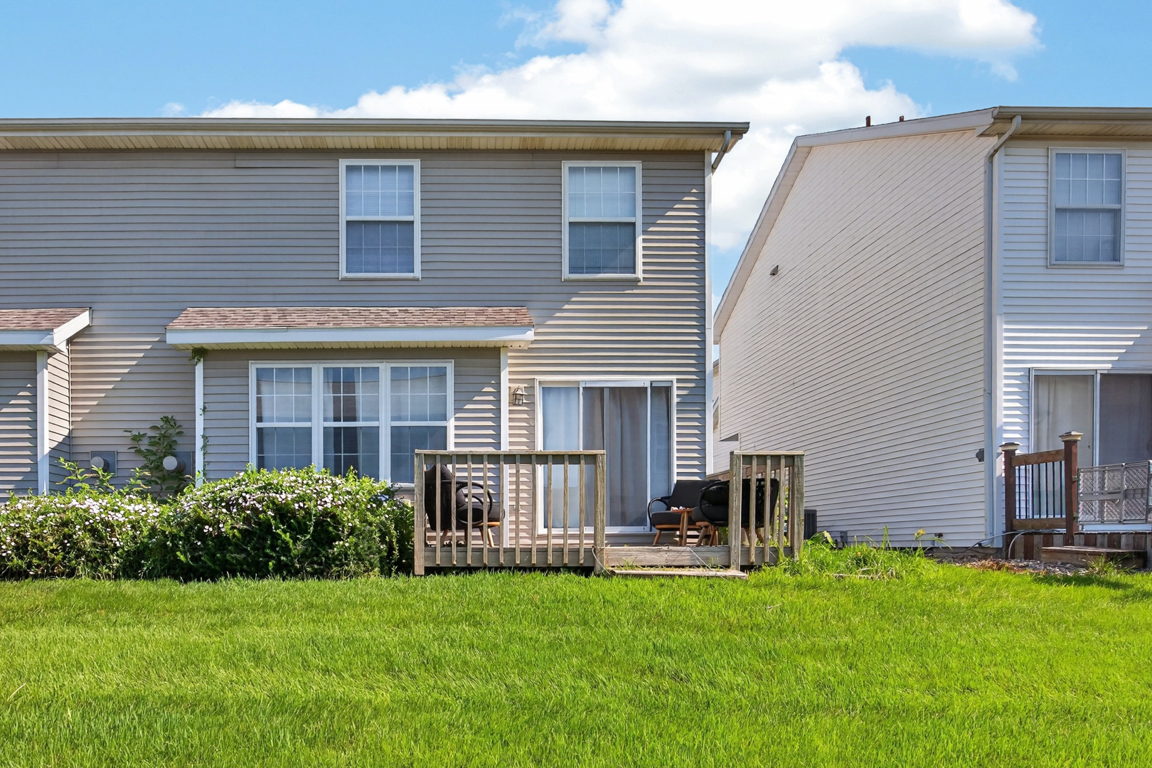 1203 Riviera Drive Property Photo 5