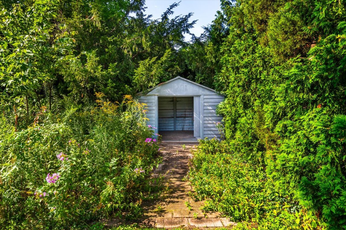 308 Sheldon Avenue Property Photo 39
