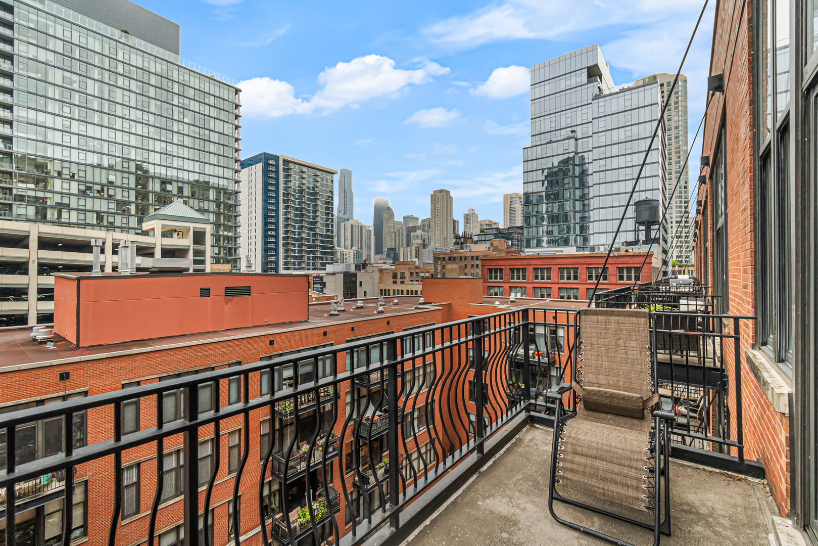 333 W Hubbard Street 604 Property Photo 6