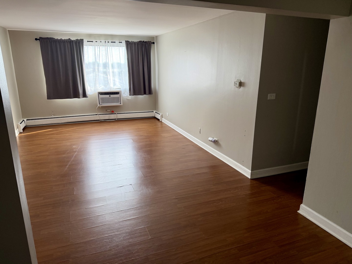 5306 N Cumberland Avenue 401 Property Photo 5