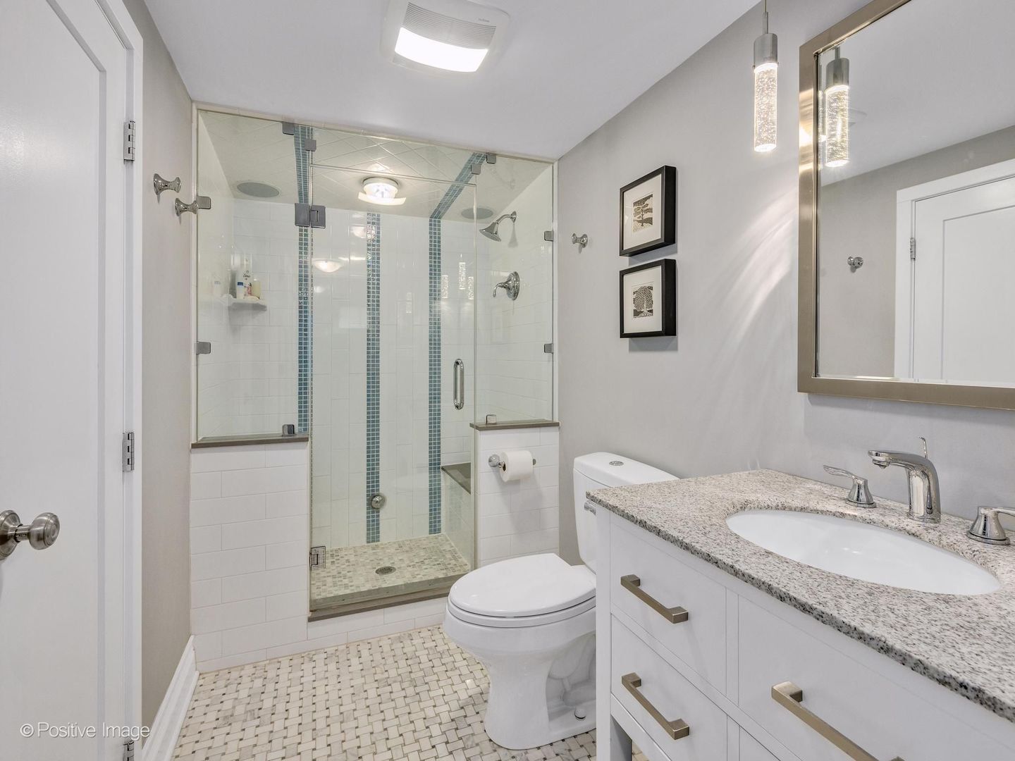 424 Blackstone Avenue Property Photo 31