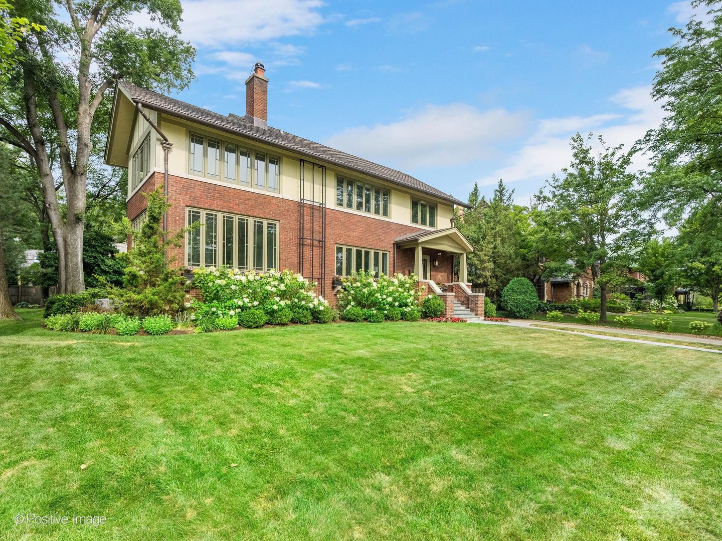 424 Blackstone Avenue Property Photo 45