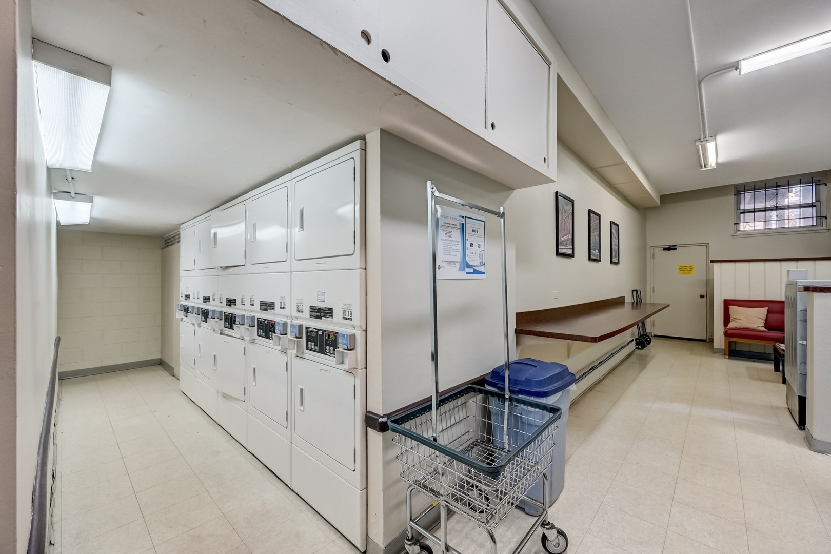 800 W George Street 2 Property Photo 23
