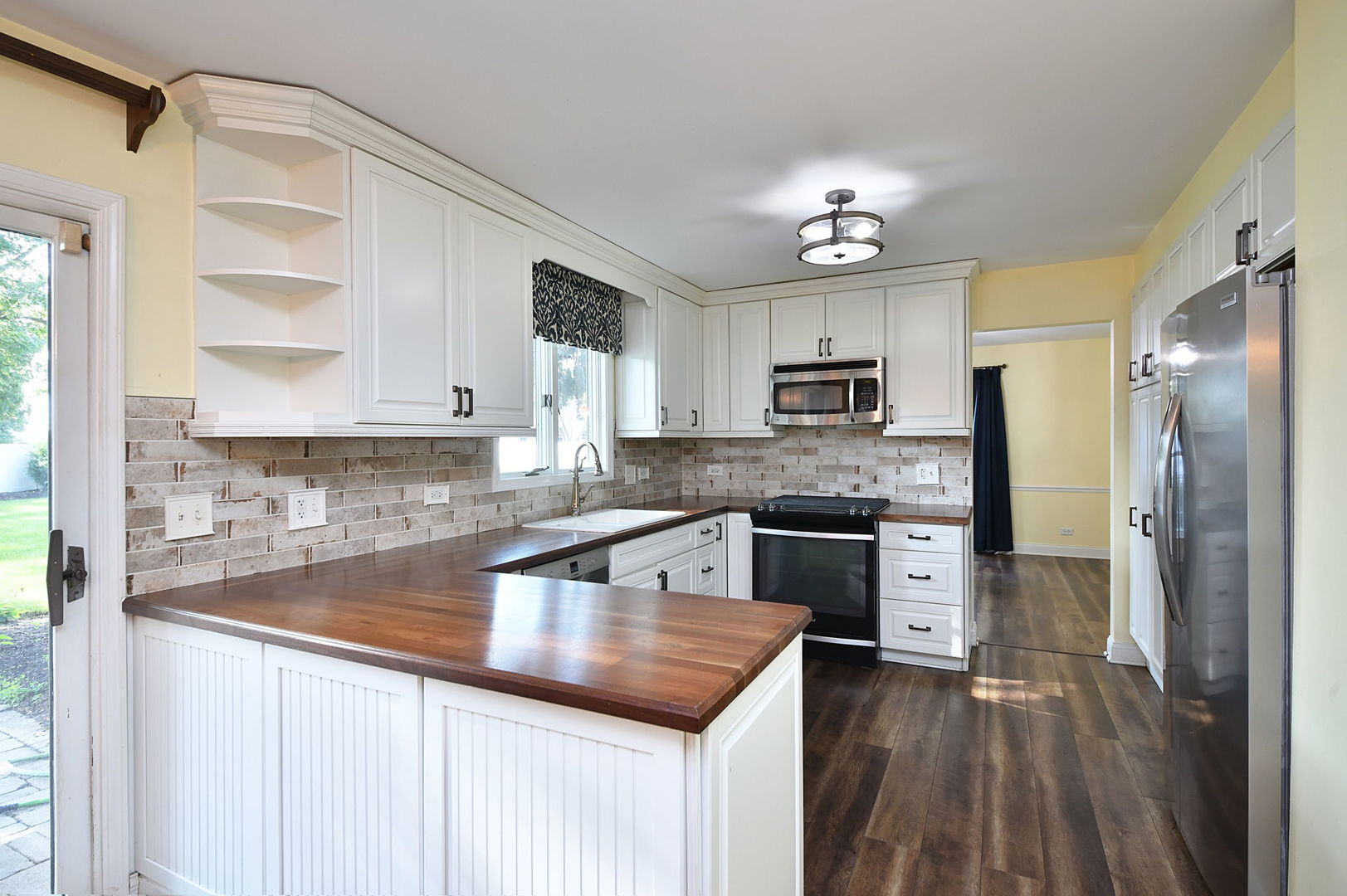 848 Rocksbury Court Property Photo 8