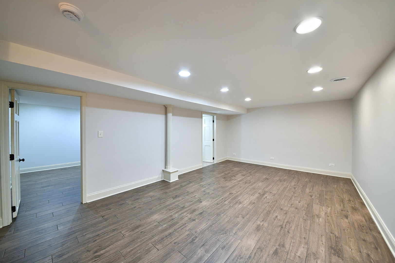 848 Rocksbury Court Property Photo 23