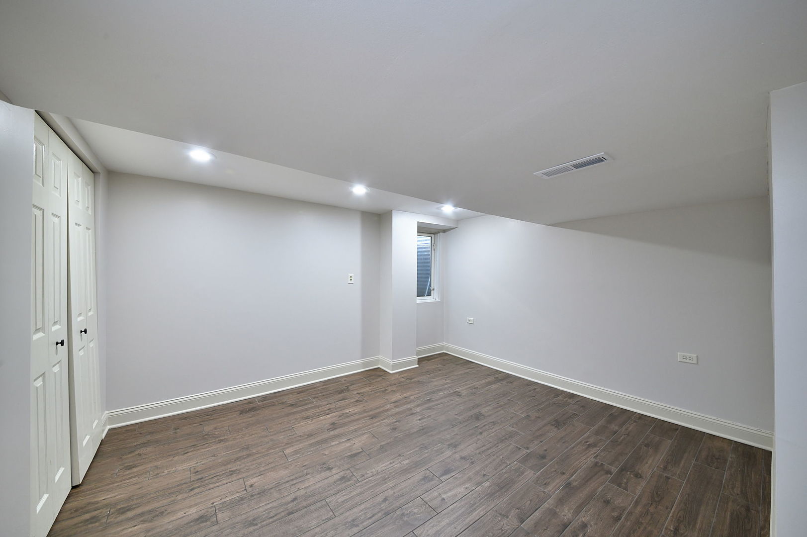 848 Rocksbury Court Property Photo 24