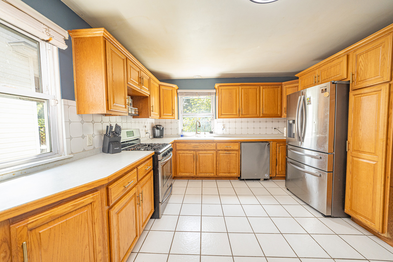 811 Buell Avenue Property Photo 6