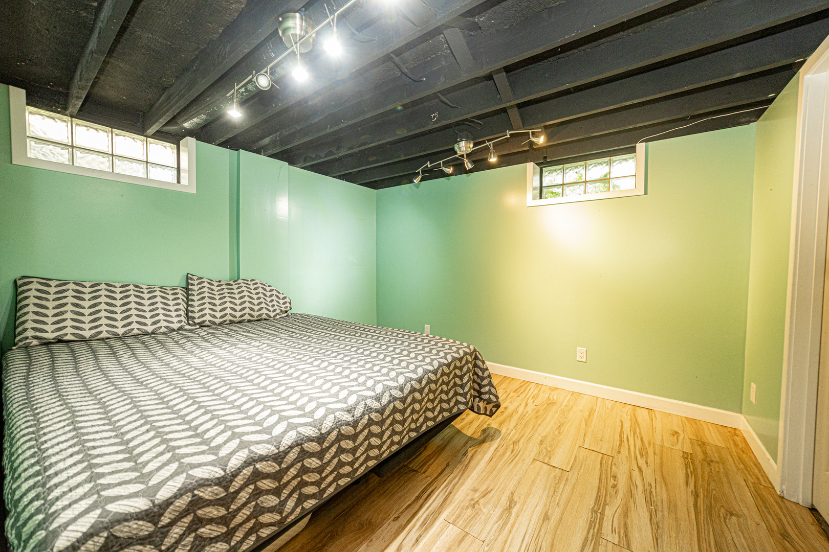 811 Buell Avenue Property Photo 13