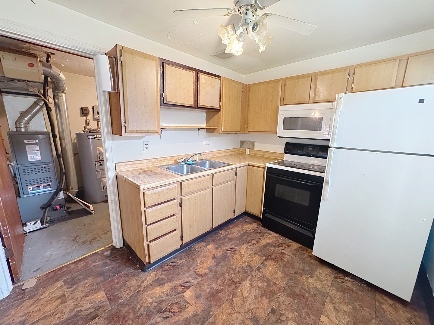 4244 9th Street Property Photo 6