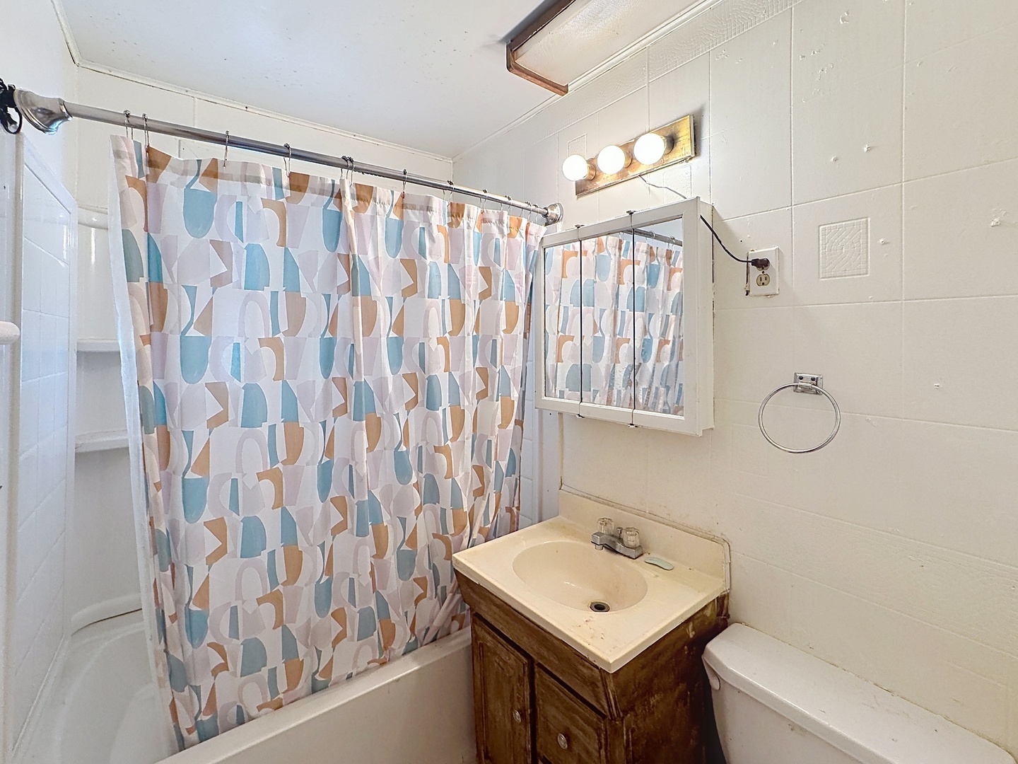 4244 9th Street Property Photo 9