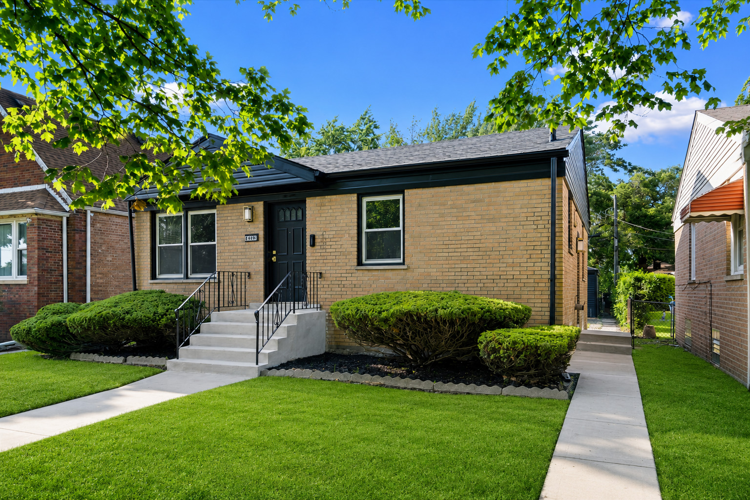 438 W 126th Place Property Photo 3
