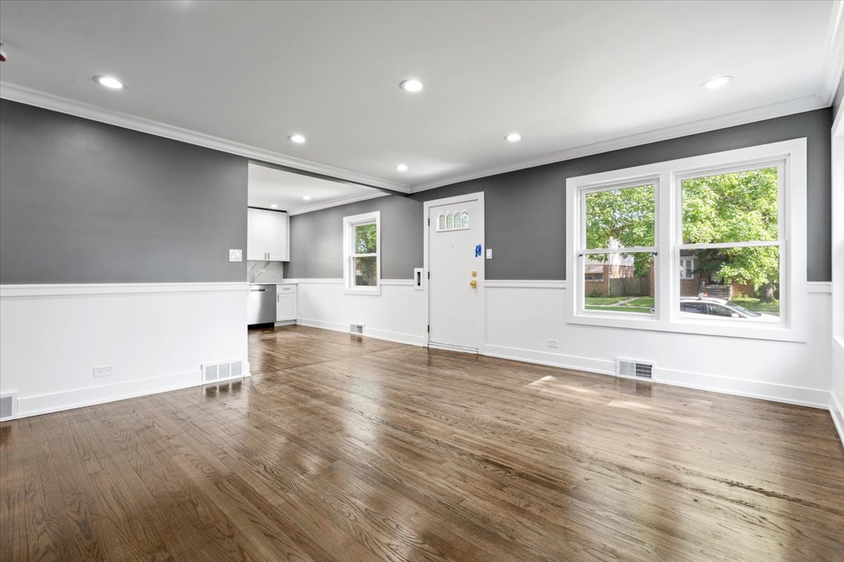 438 W 126th Place Property Photo 8