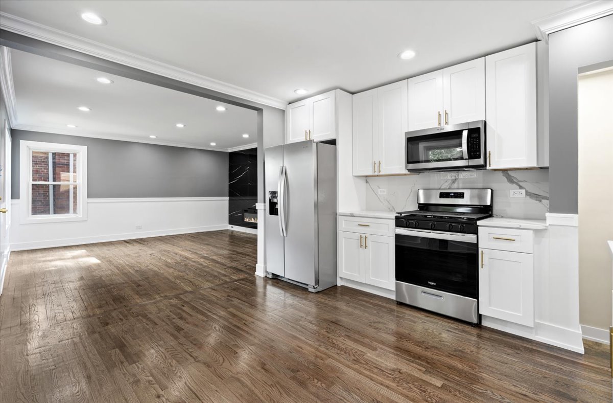438 W 126th Place Property Photo 13