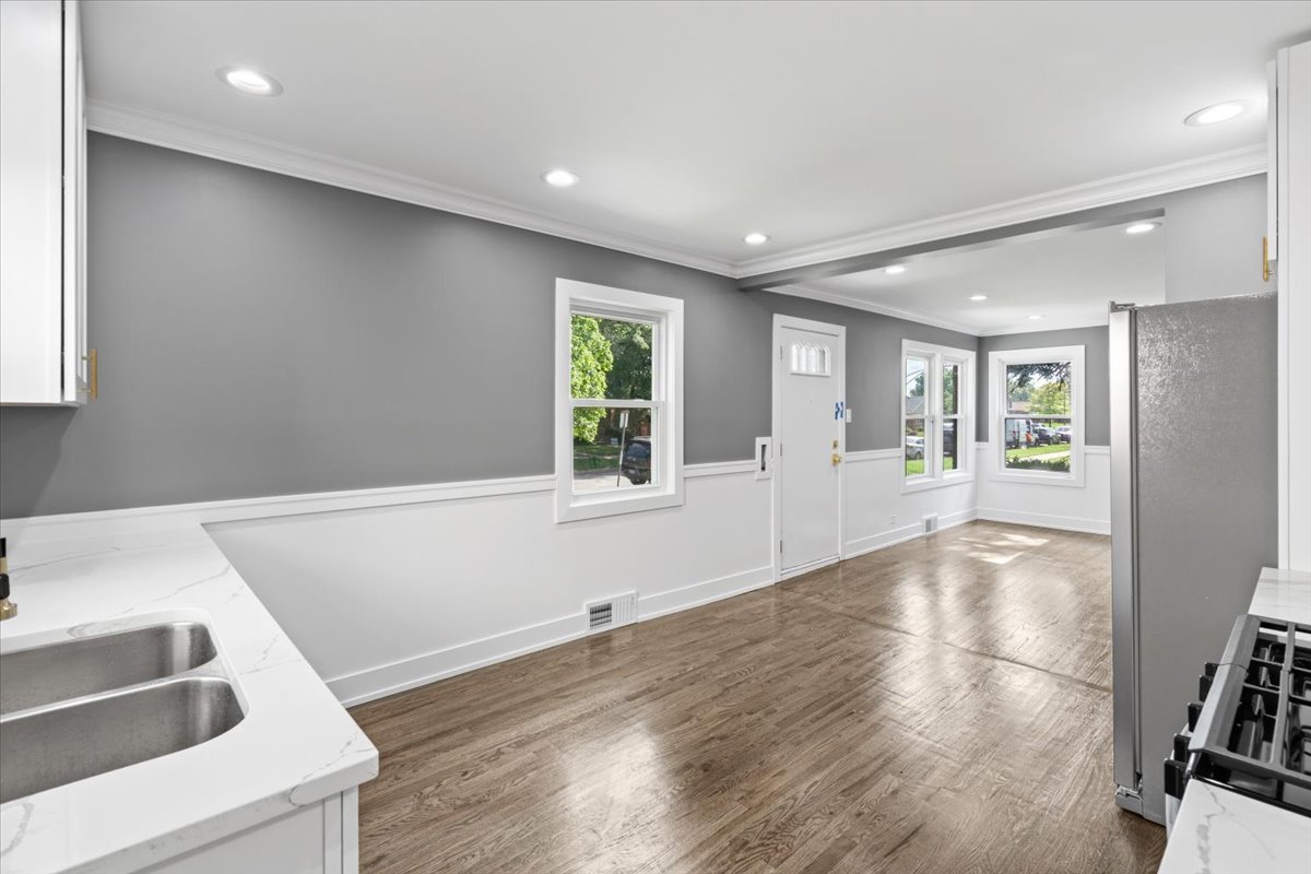 438 W 126th Place Property Photo 15