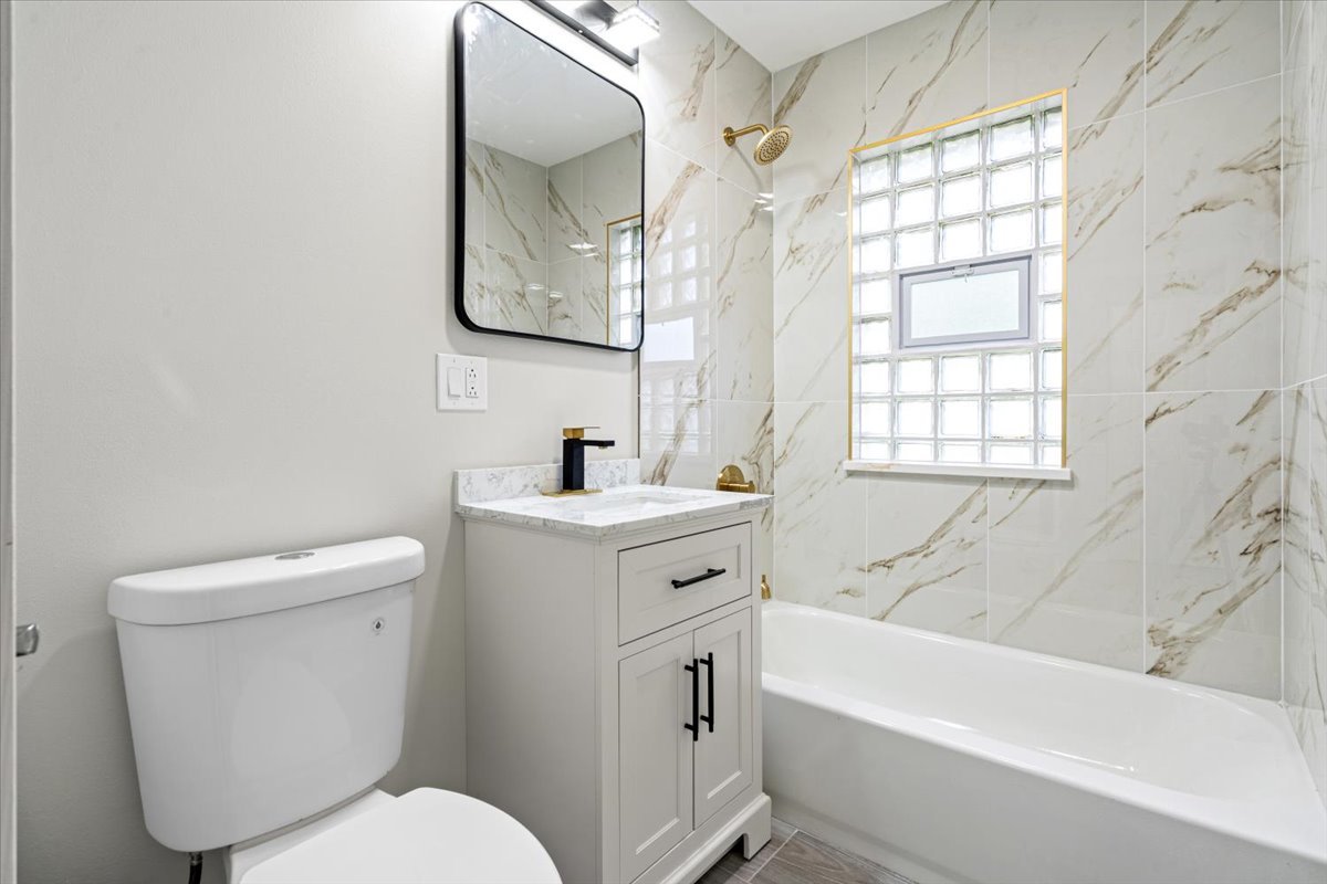 438 W 126th Place Property Photo 19