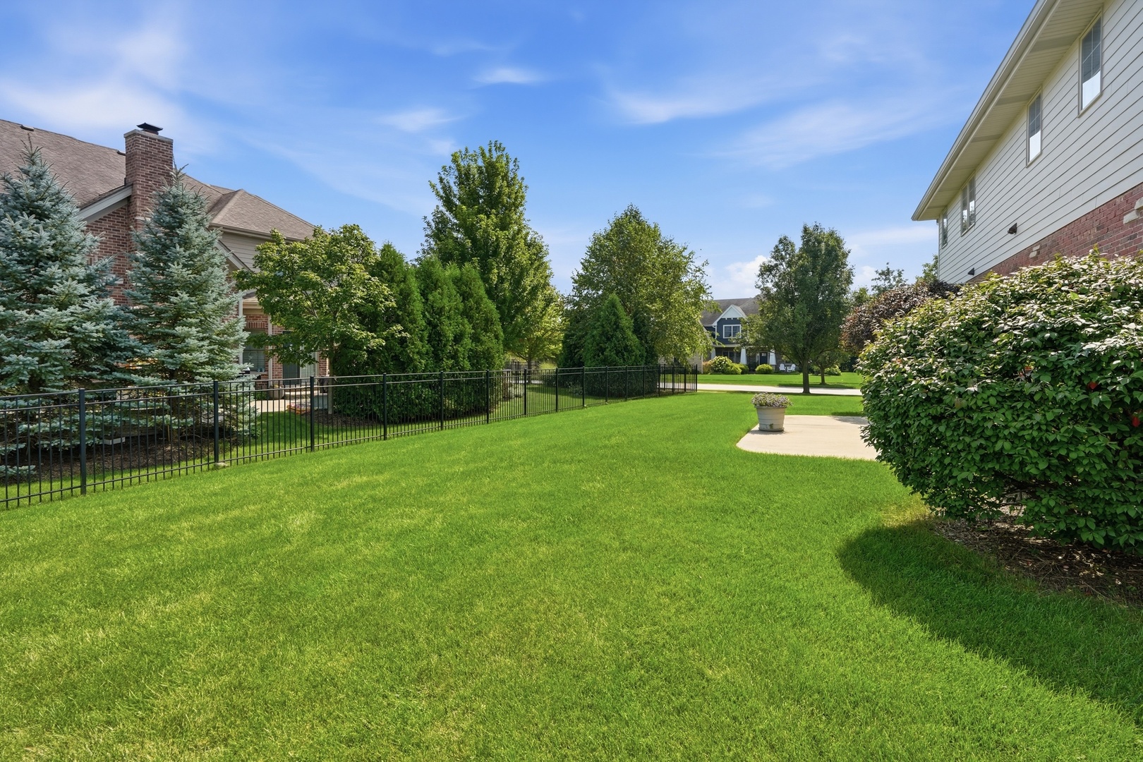 20015 Red Oak Drive Property Photo 35