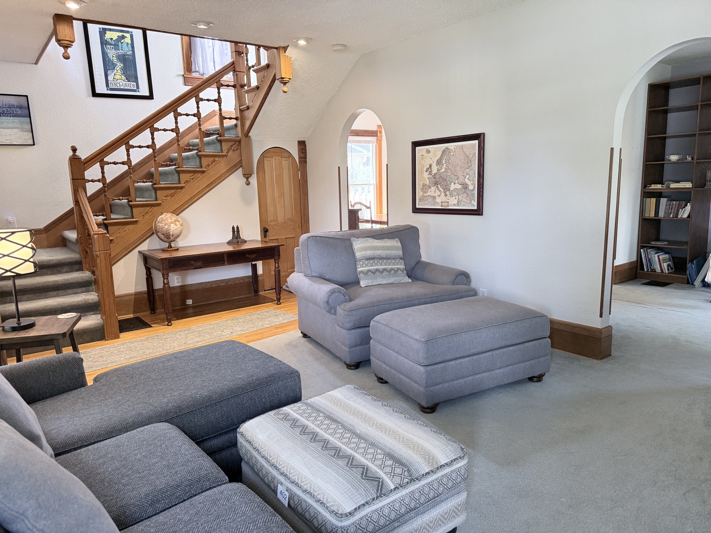 1228 W Lincoln Boulevard Property Photo 3