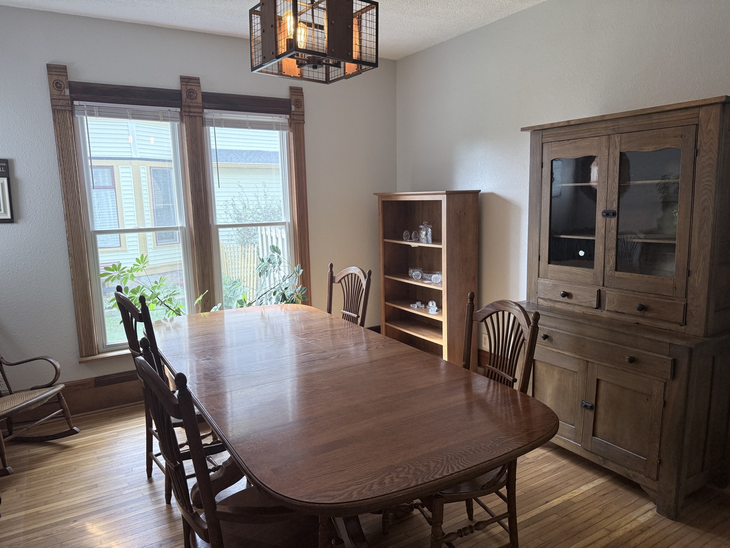 1228 W Lincoln Boulevard Property Photo 7