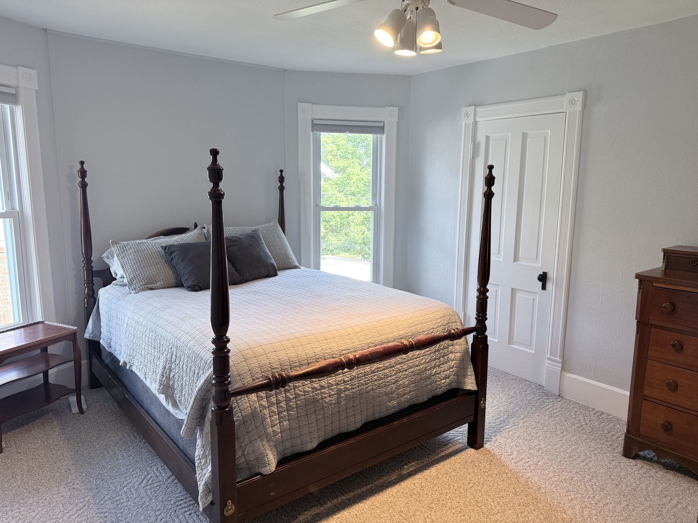 1228 W Lincoln Boulevard Property Photo 20
