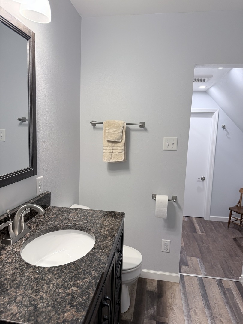 1228 W Lincoln Boulevard Property Photo 23