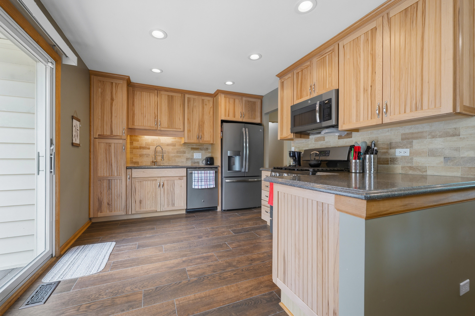 152 S Lancaster Drive Property Photo 3