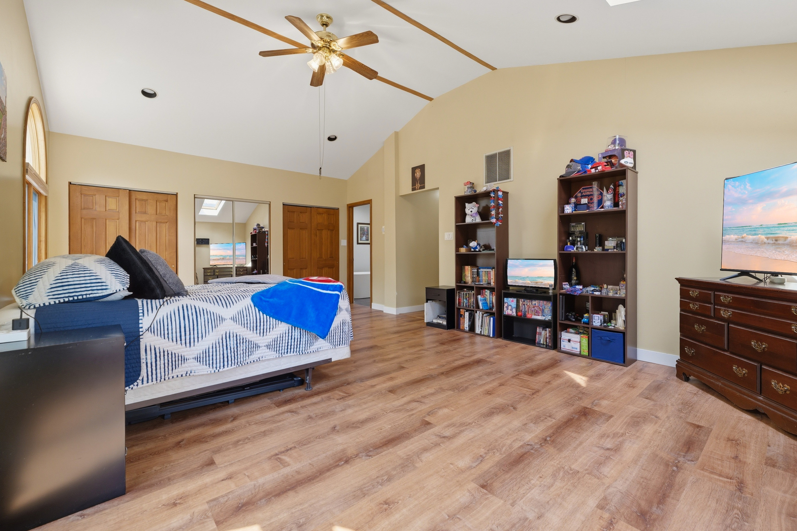 152 S Lancaster Drive Property Photo 9