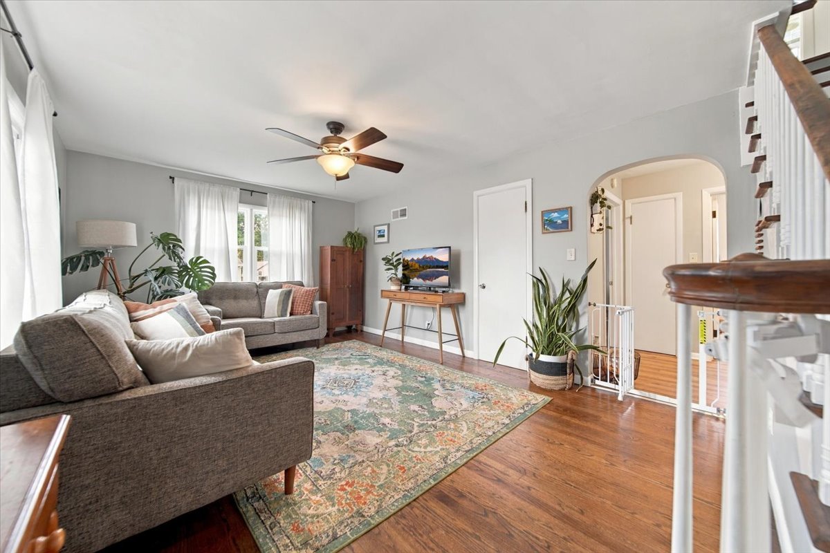 706 Adams Street Property Photo 10