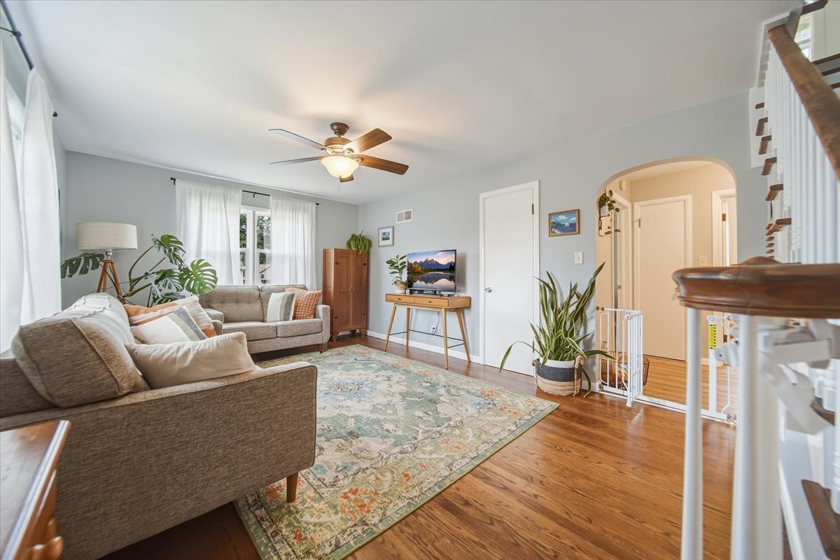 706 Adams Street Property Photo 14