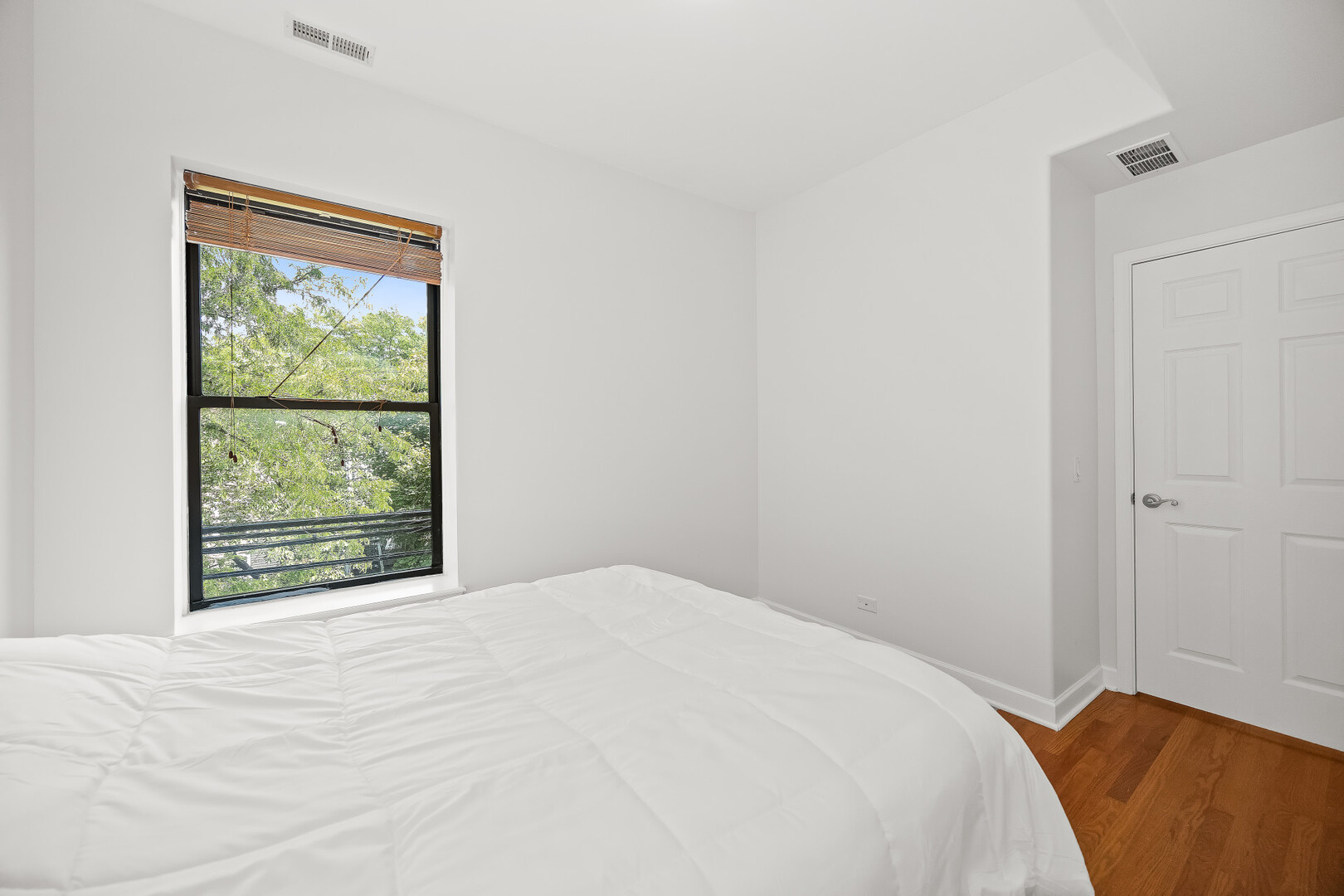 4823 N Kimball Avenue 2 Property Photo 10