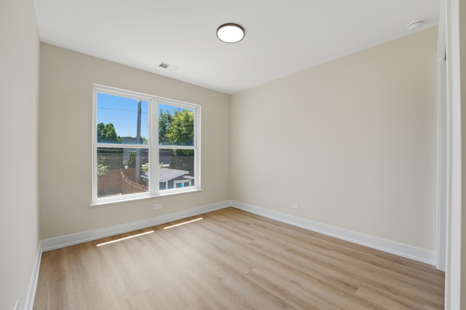 163 W Manchester Drive Property Photo 9