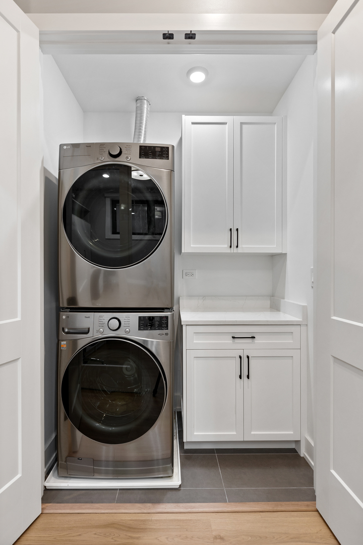 1644 W Diversey Parkway 1 Property Photo 18