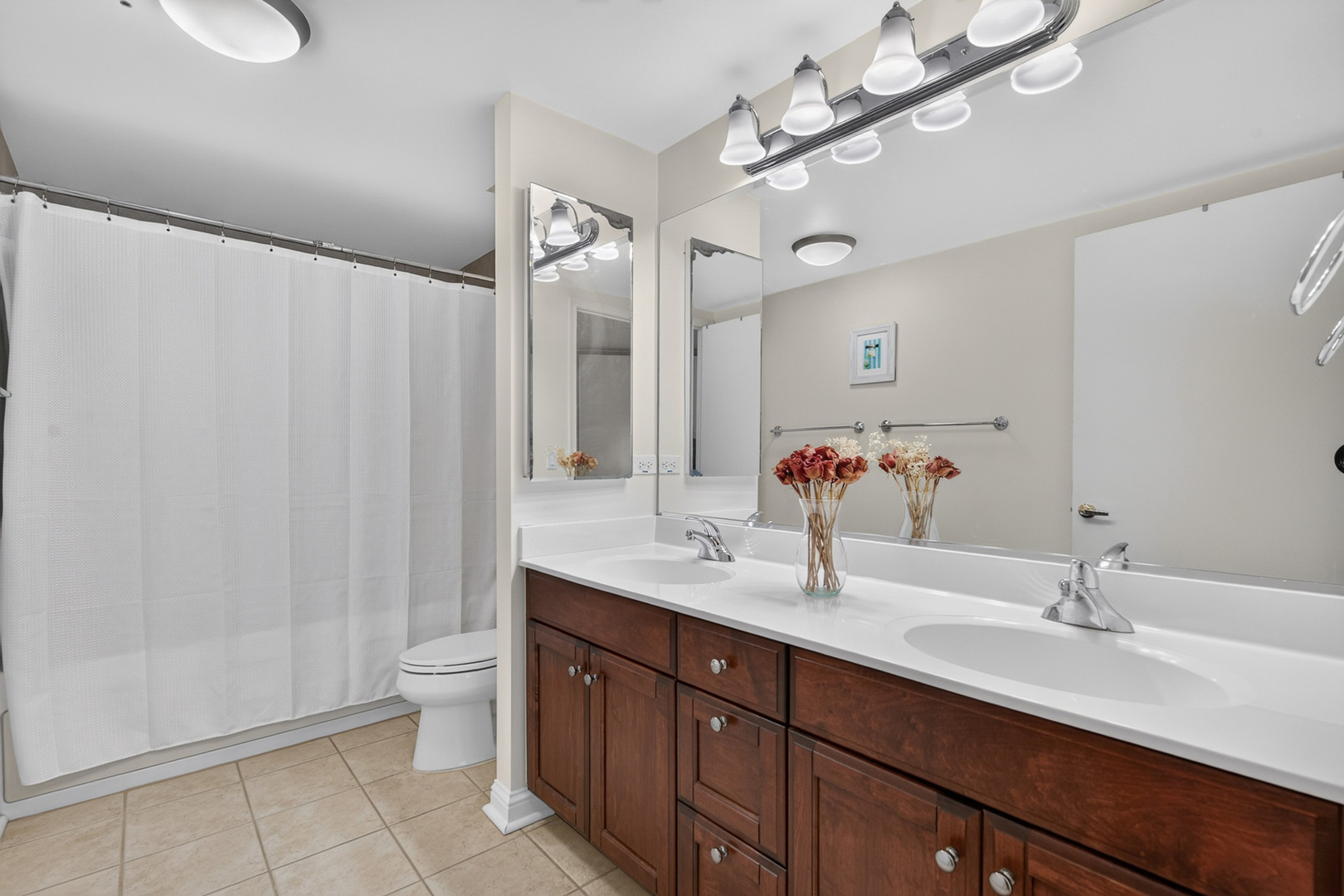 25 E Superior Street 1006 Property Photo 13