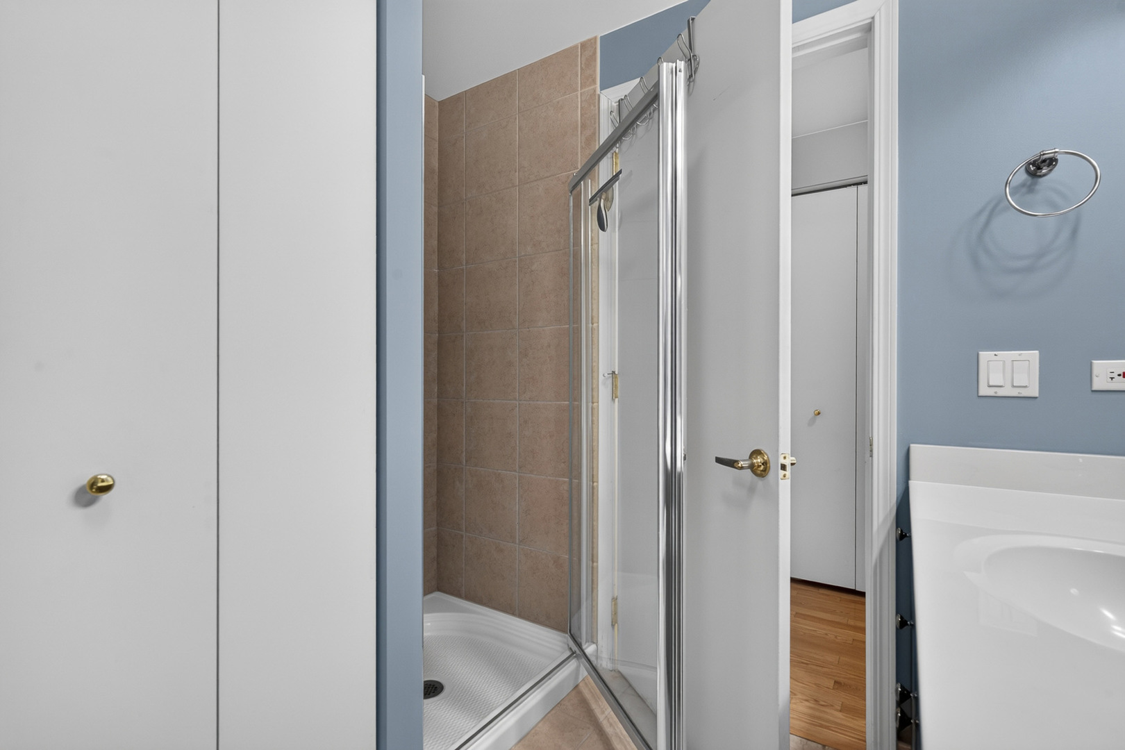 25 E Superior Street 1006 Property Photo 17