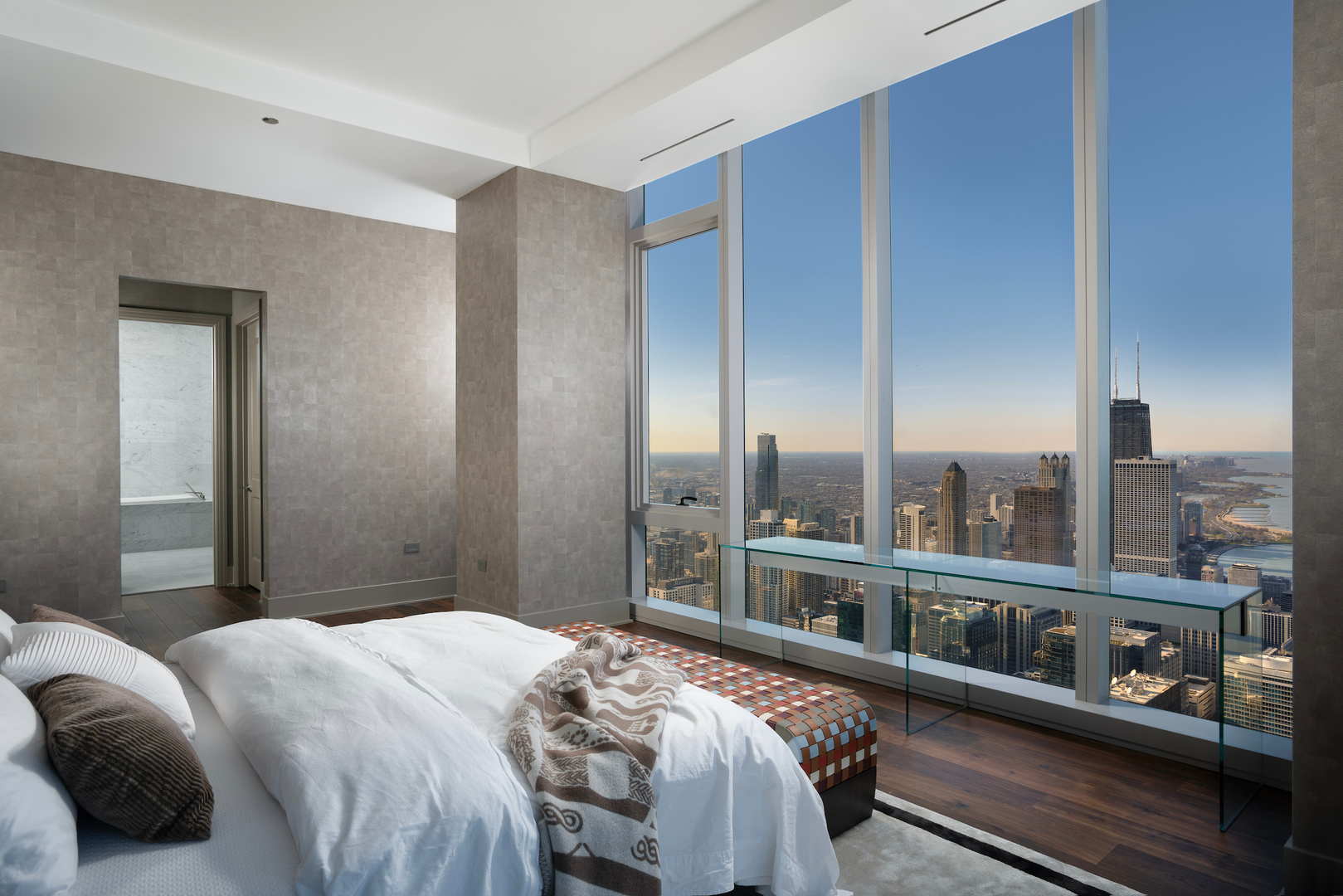 363 E Wacker Drive 7601 Property Photo 24