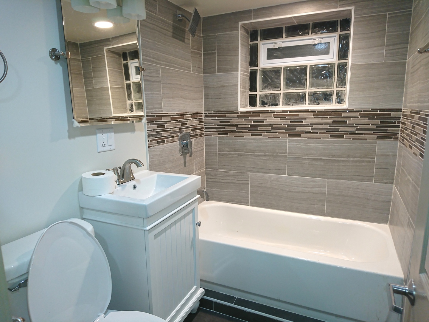 2306 N Mason Avenue G Property Photo 5