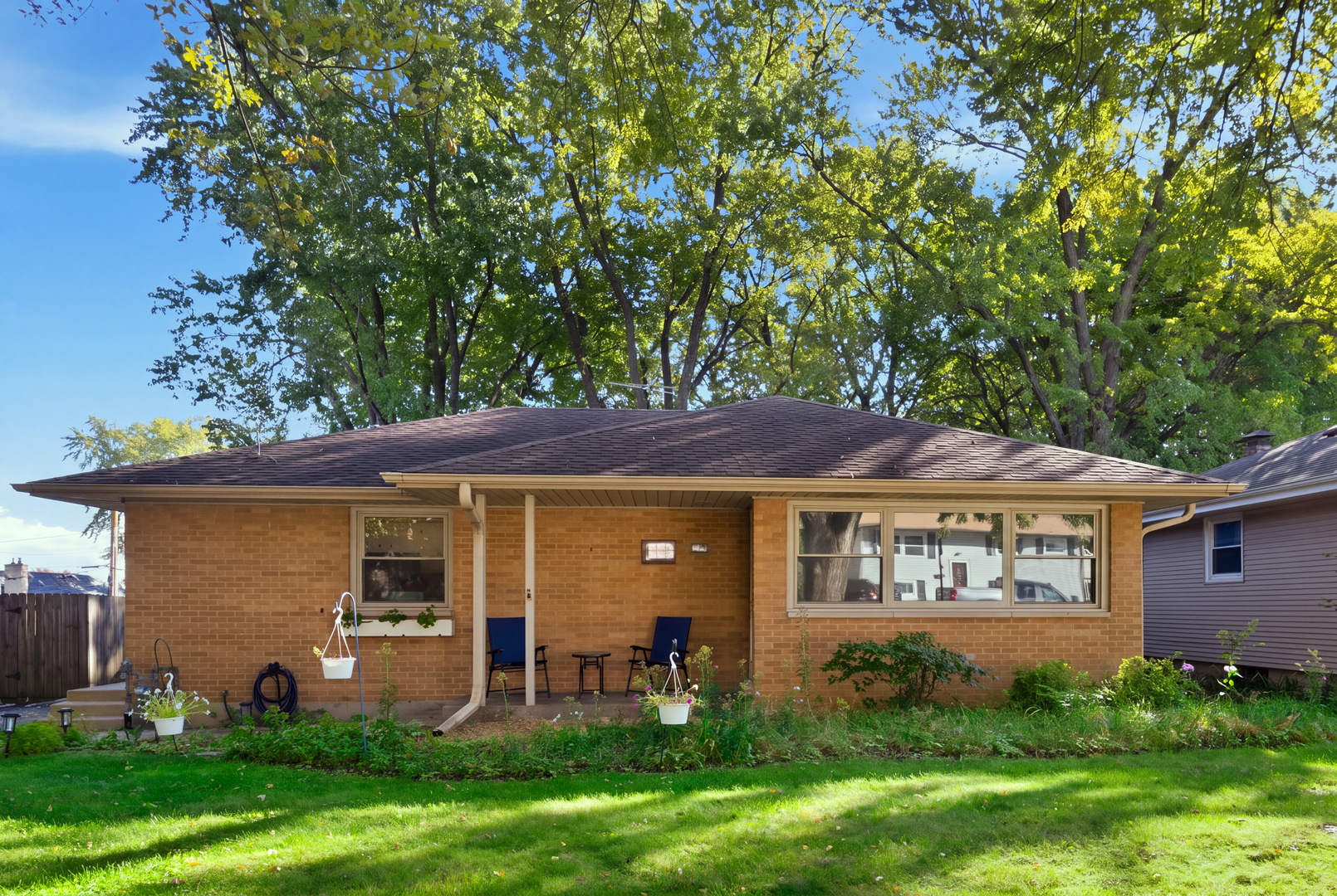 63 N Prairie Avenue Property Photo 1