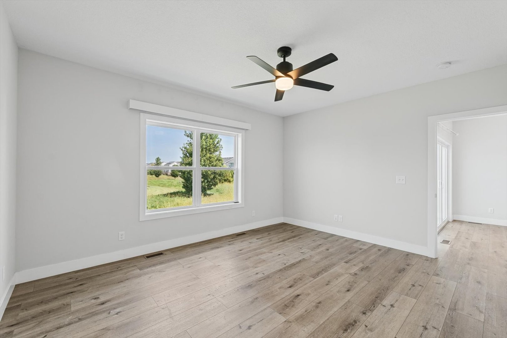 4512 Legends Drive Property Photo 15