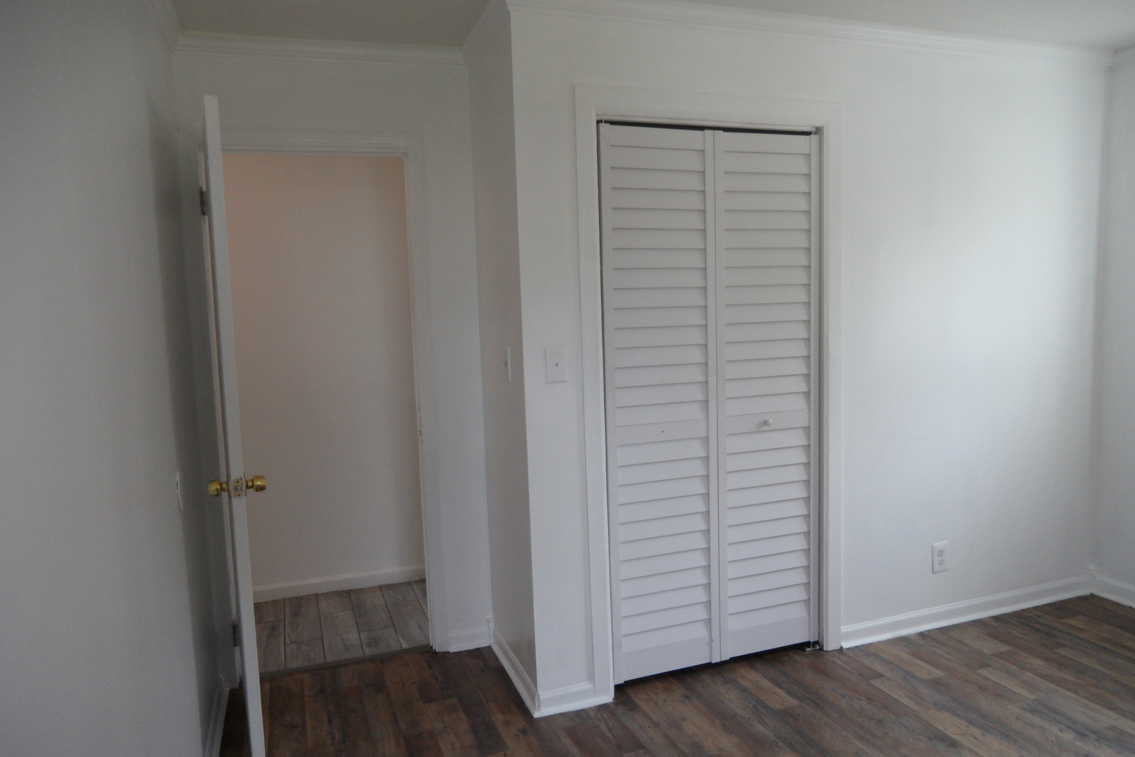 1360 N Elmwood Drive Property Photo 7