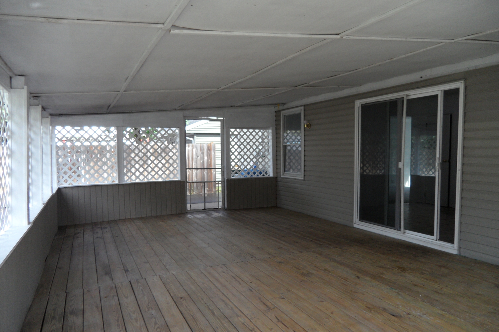 1360 N Elmwood Drive Property Photo 20