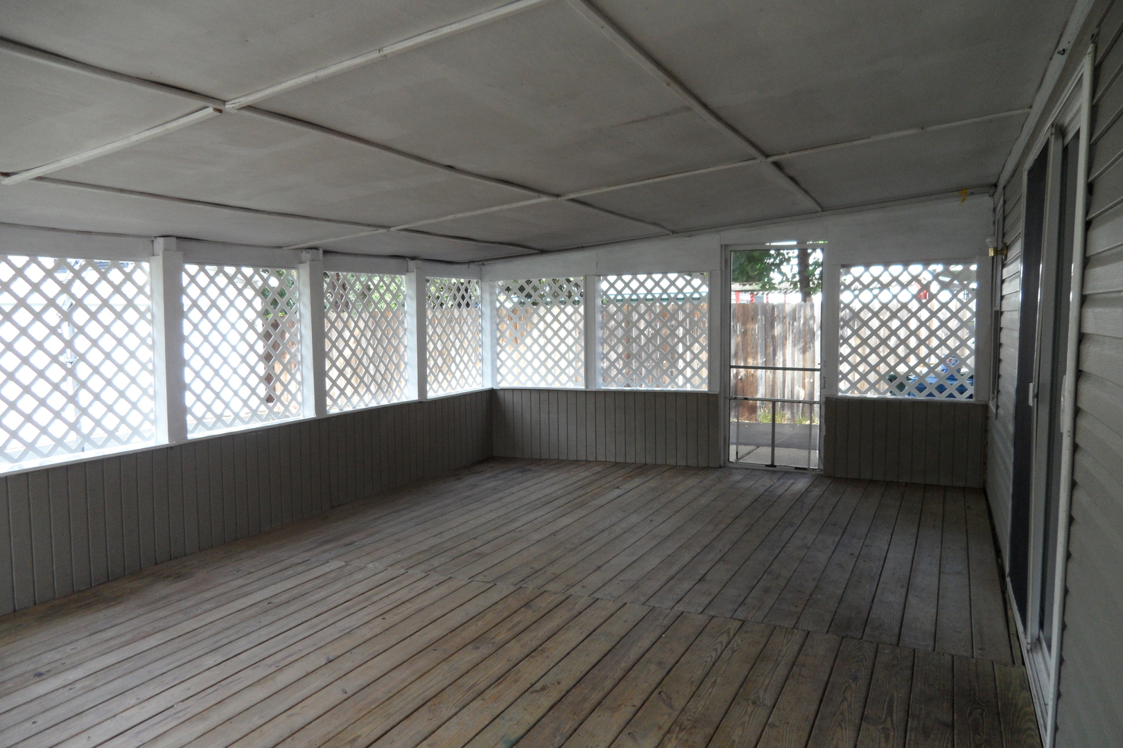 1360 N Elmwood Drive Property Photo 22