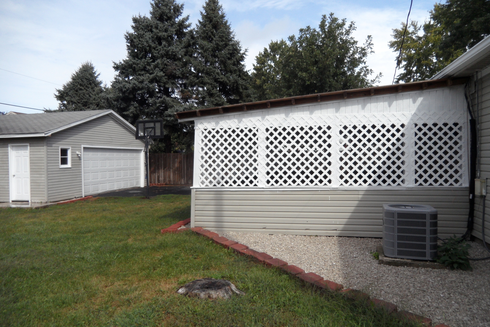 1360 N Elmwood Drive Property Photo 24