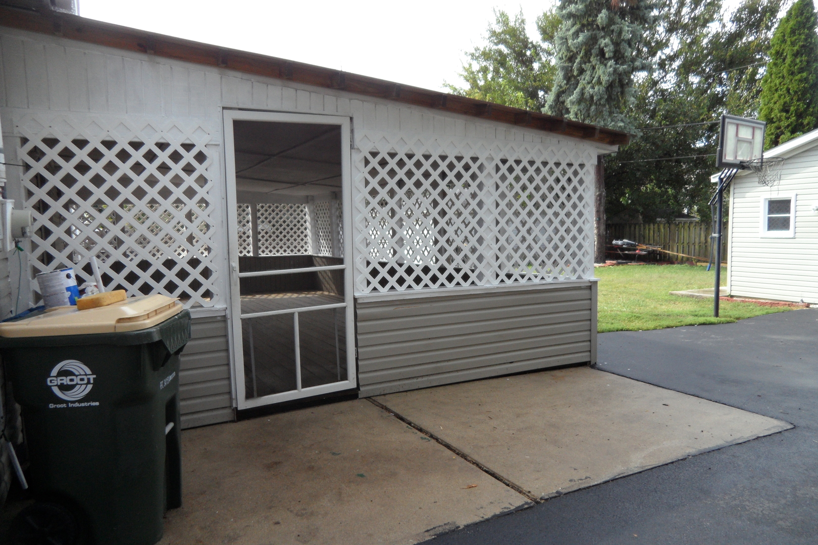 1360 N Elmwood Drive Property Photo 30