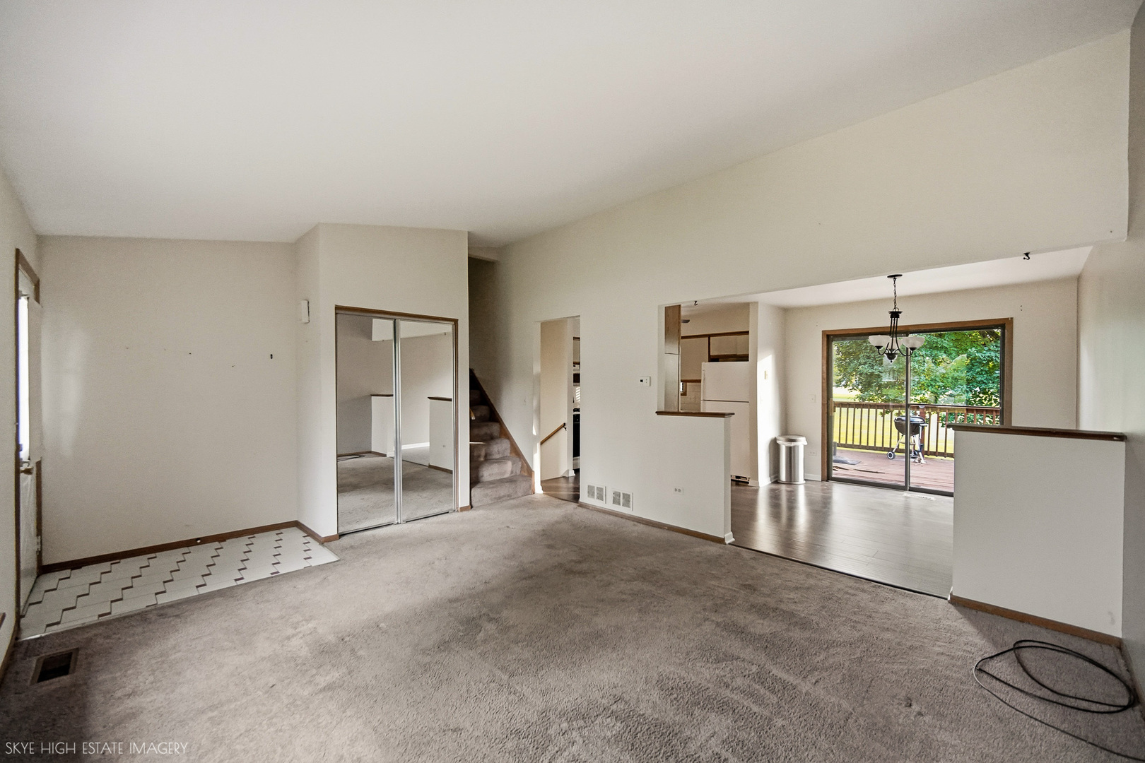 2211 Jackson Branch Drive Property Photo 3