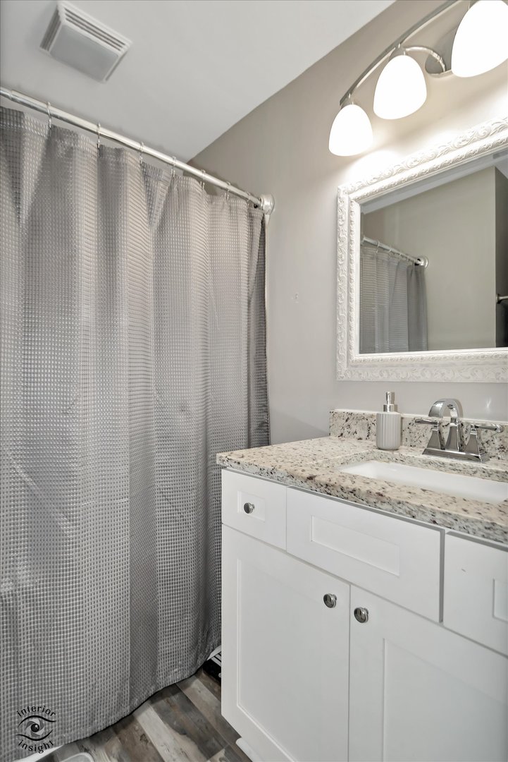 365 N Elm Street Property Photo 18