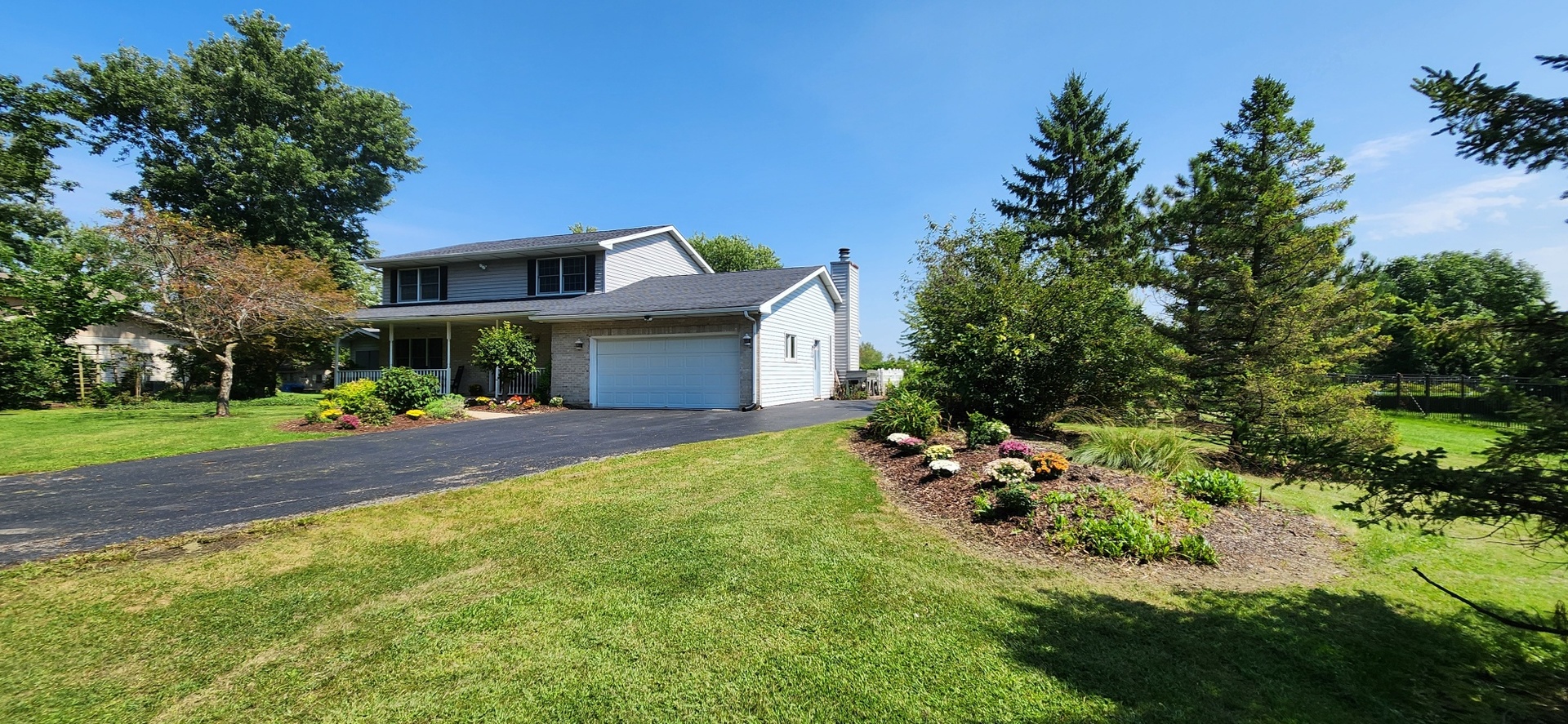 23235 S Volbrecht Road Property Photo 4