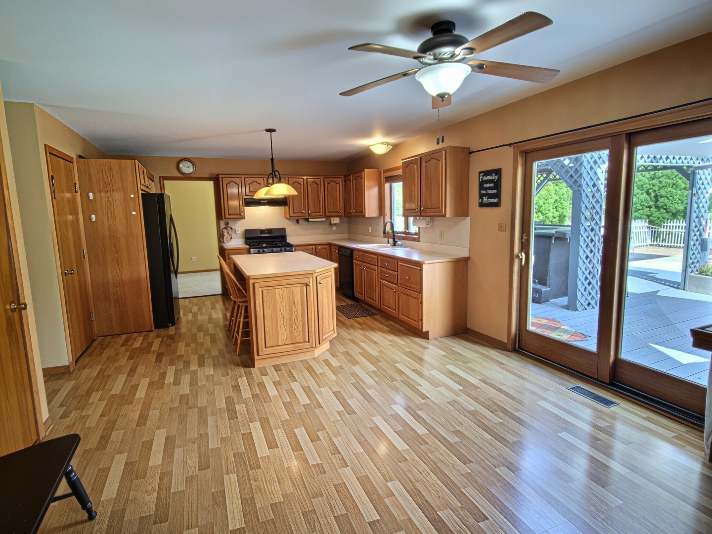 23235 S Volbrecht Road Property Photo 15