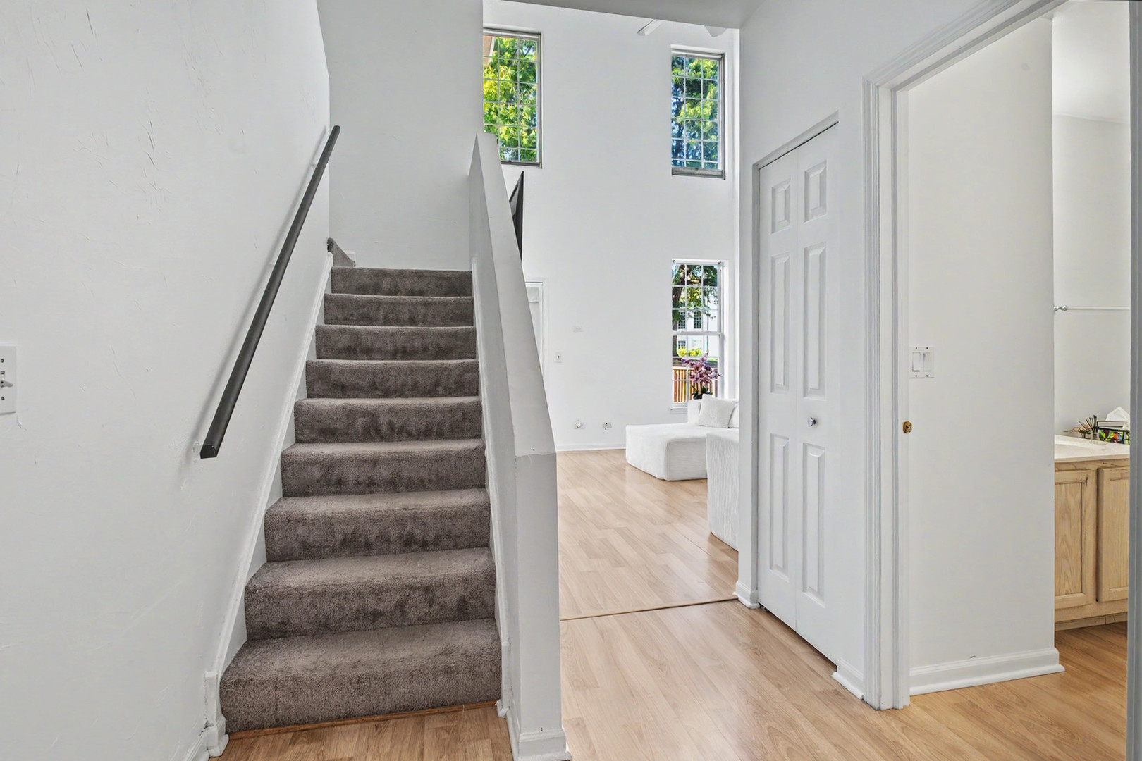 2157 Rossiter Parkway Property Photo 3