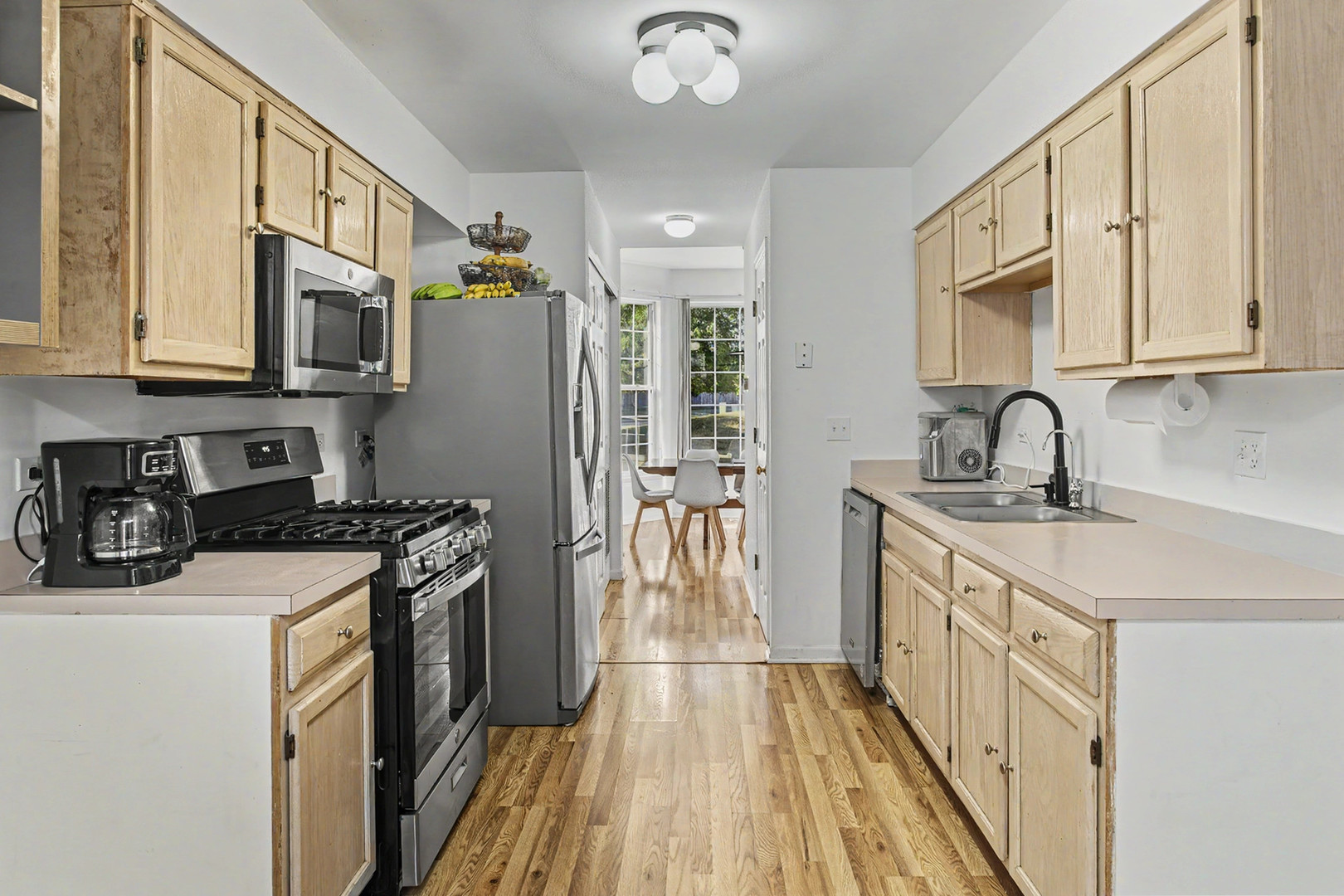 2157 Rossiter Parkway Property Photo 8